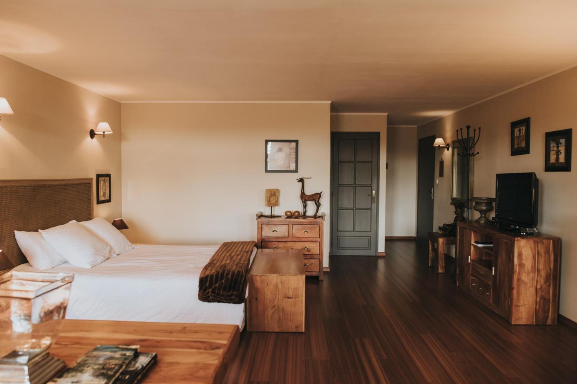 Logis Hotel-Restaurant - Le Moulin D'Artres Kültér fotó